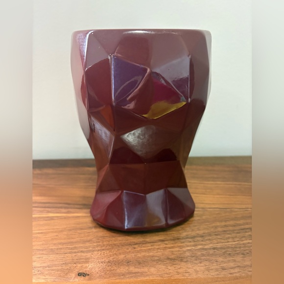Vondom Geometric Face Planter in Garnet - Picture 3 of 7
